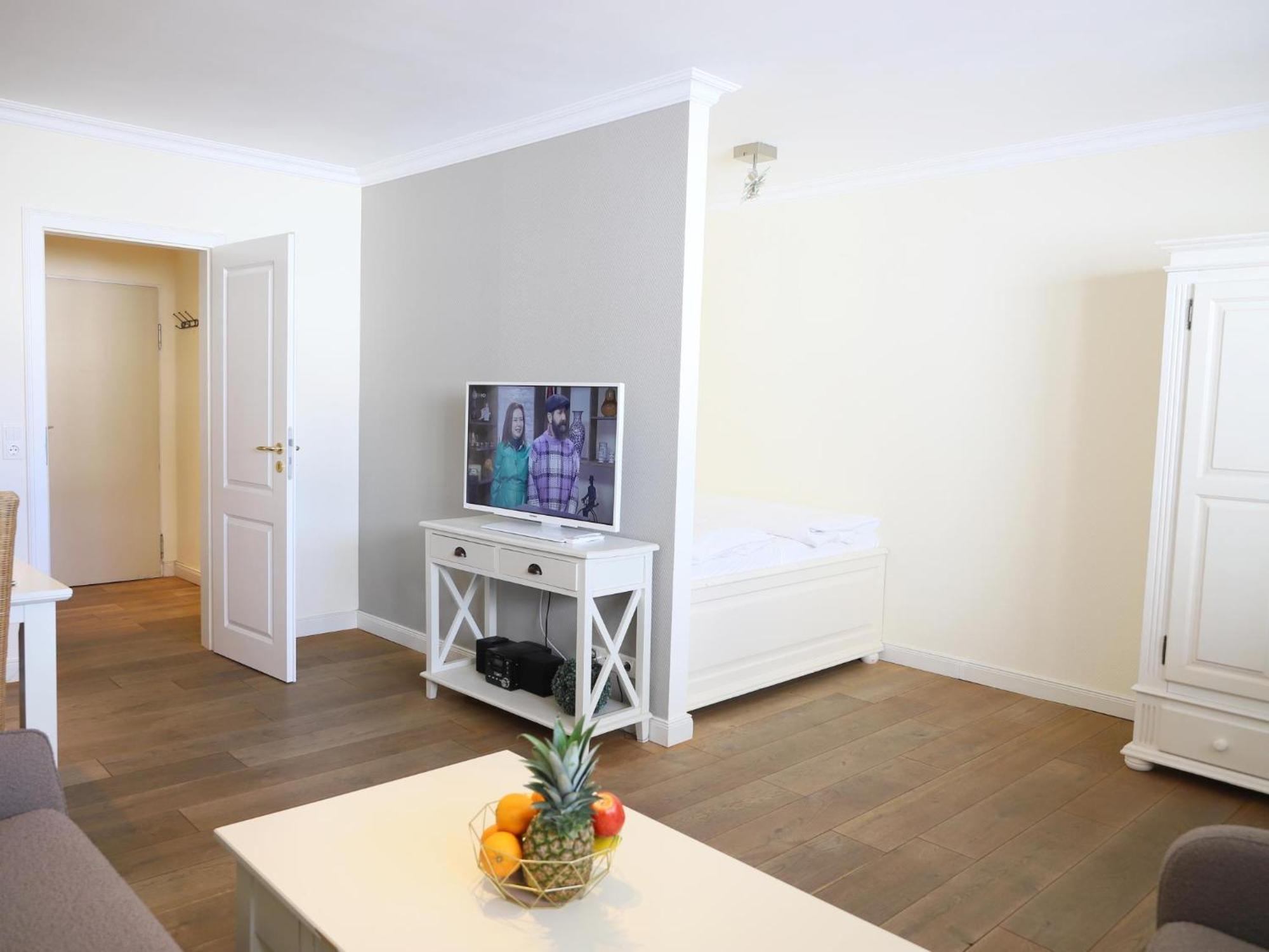 Hochwertiges Und Komfortables 1-zimmer-appartement Mit Balkon Apartment Westerland