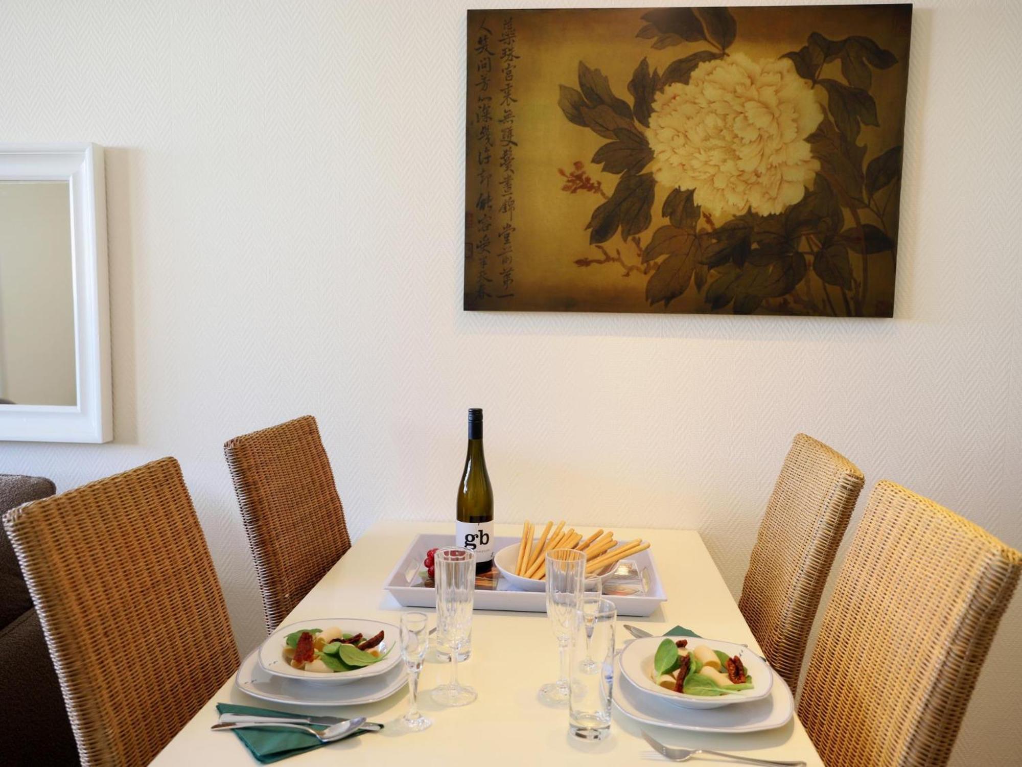 Hochwertiges Und Komfortables 1-zimmer-appartement Mit Balkon Apartment Westerland