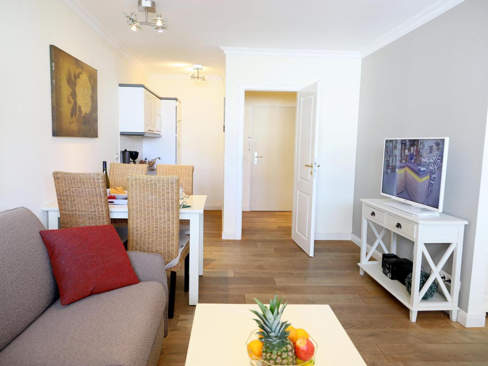 Hochwertiges Und Komfortables 1-zimmer-appartement Mit Balkon *